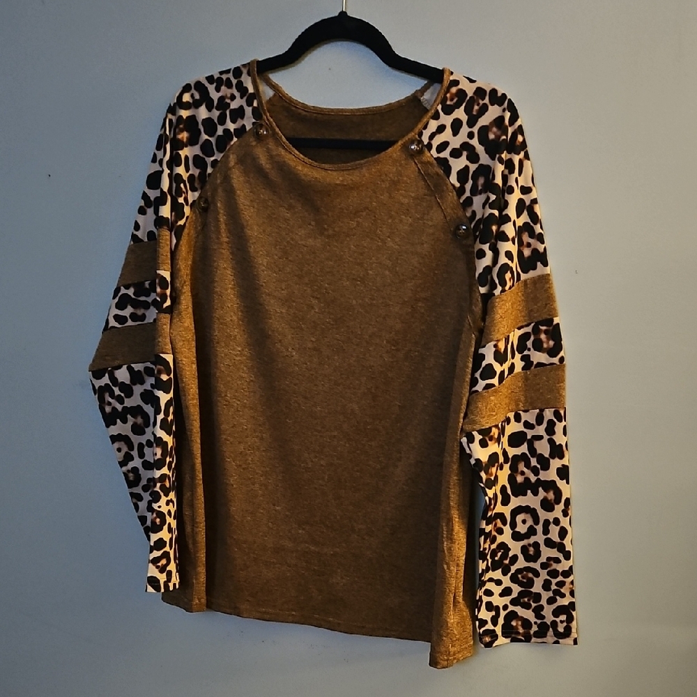 SHEIN Boxy Brown and Black Long Sleeve Sweatshirt